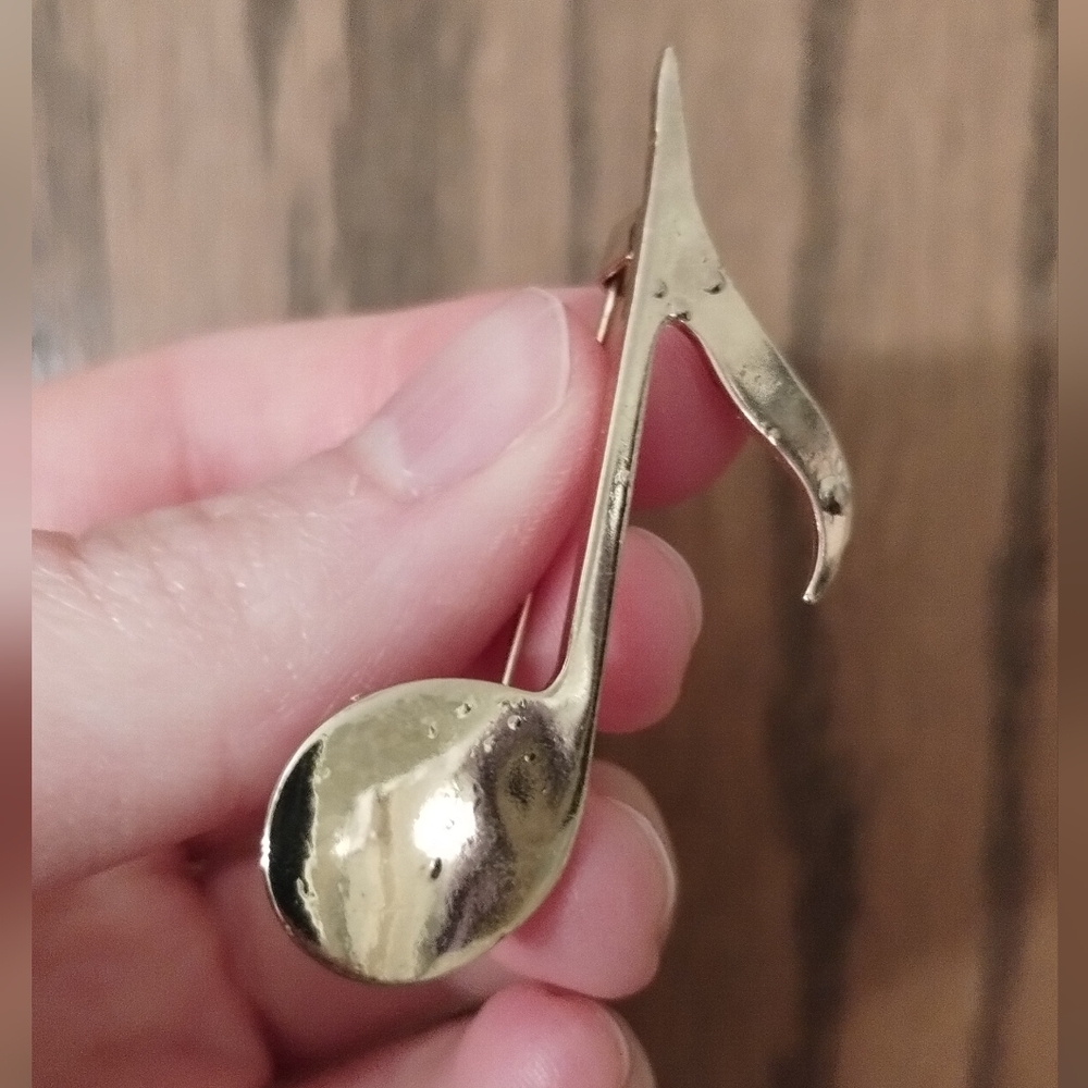 💵 Music Note Pin - Picture 1 of 3